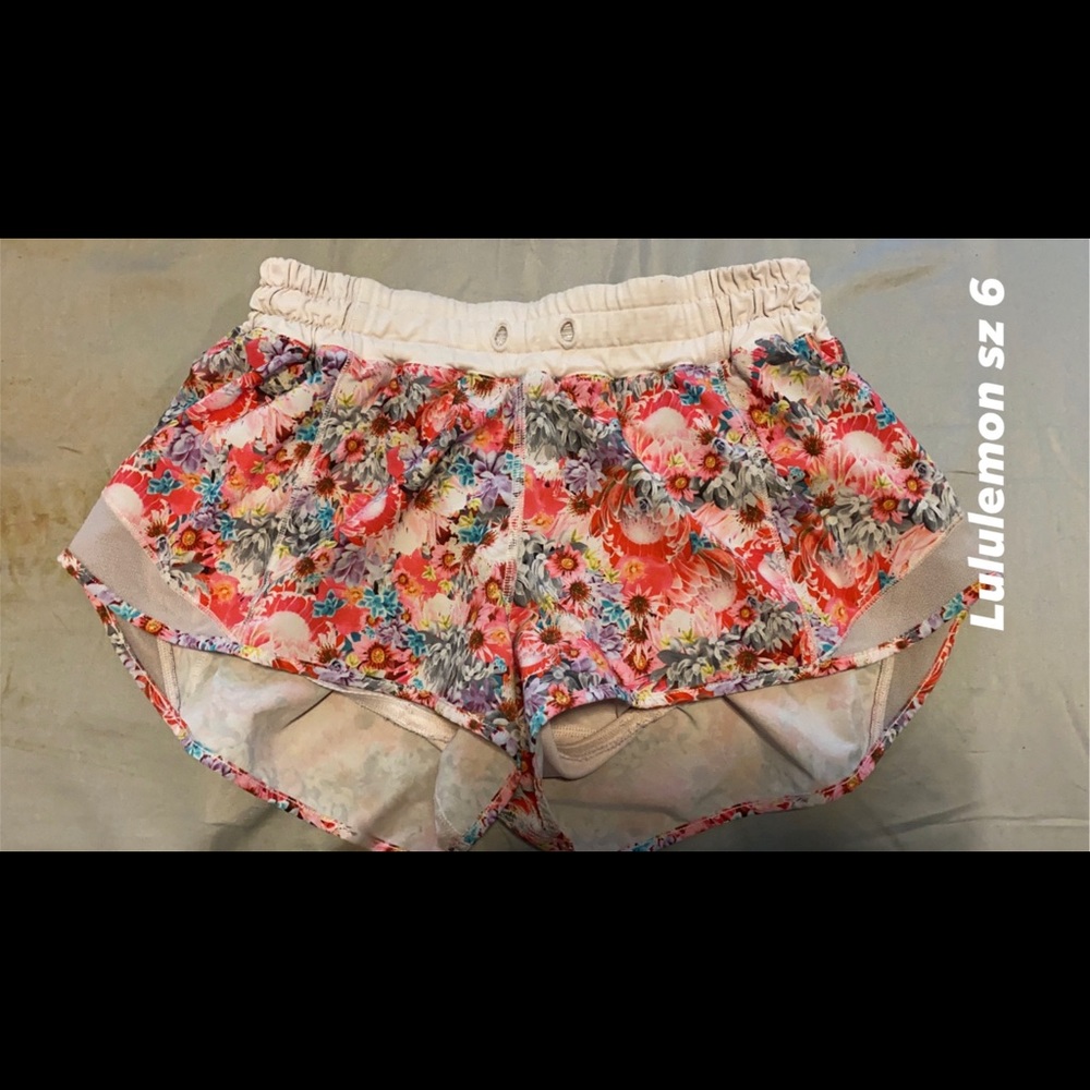 Lululemon Hottie Hot shorts